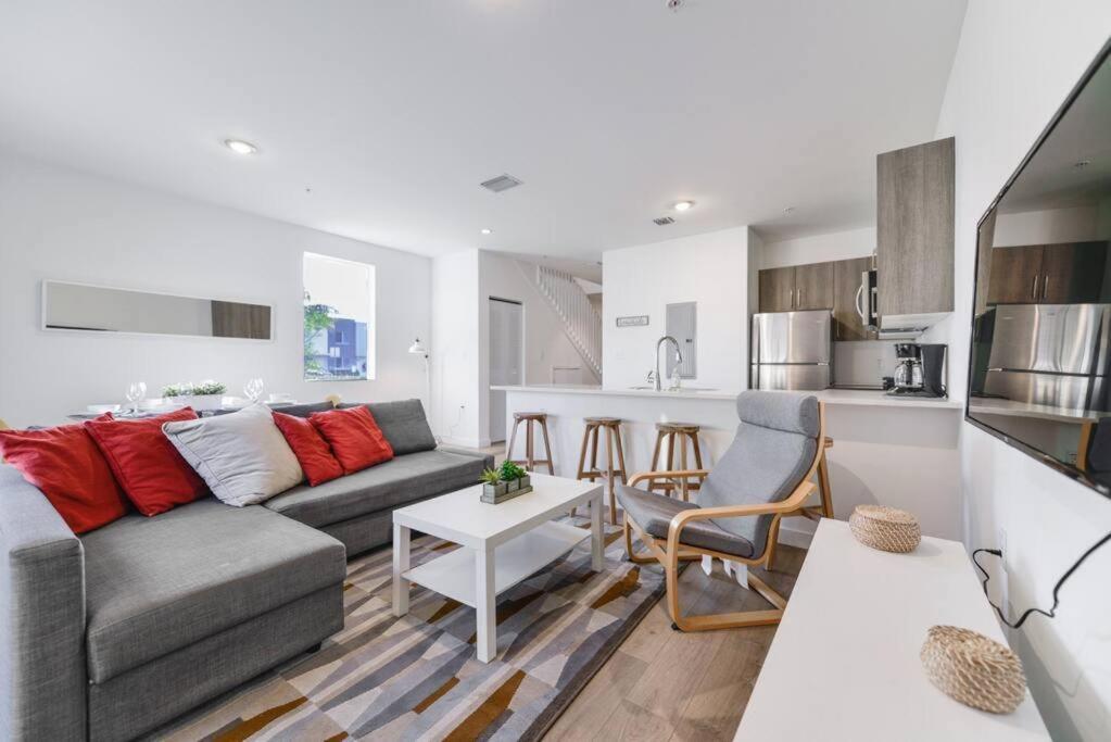 Amazing Town House 15 Min From The Beach Wfree Parking Βίλα Μαϊάμι Εξωτερικό φωτογραφία