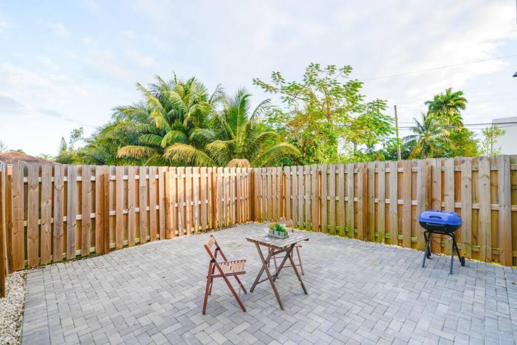 Amazing Town House 15 Min From The Beach Wfree Parking Βίλα Μαϊάμι Εξωτερικό φωτογραφία